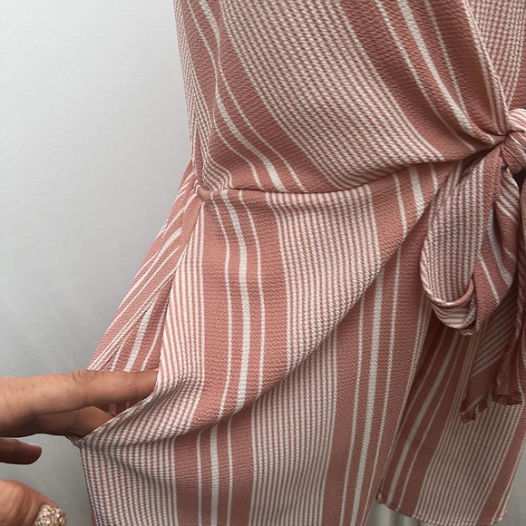 Hummingbird Striped Red Romper Shorts Size Medium - Picture 5 of 12